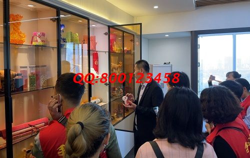 10月10日，加工費(fèi)結(jié)算，這個(gè)正規(guī)手工活外發(fā)加工企業(yè)的手工活代加工項(xiàng)目是這樣的，圖為手工之家優(yōu)秀繡娘培訓(xùn)會剪影